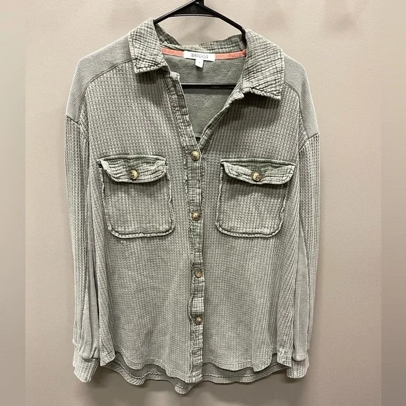 Briggs New York muted Sage/ Olive Knit Top - Picture 1 of 3